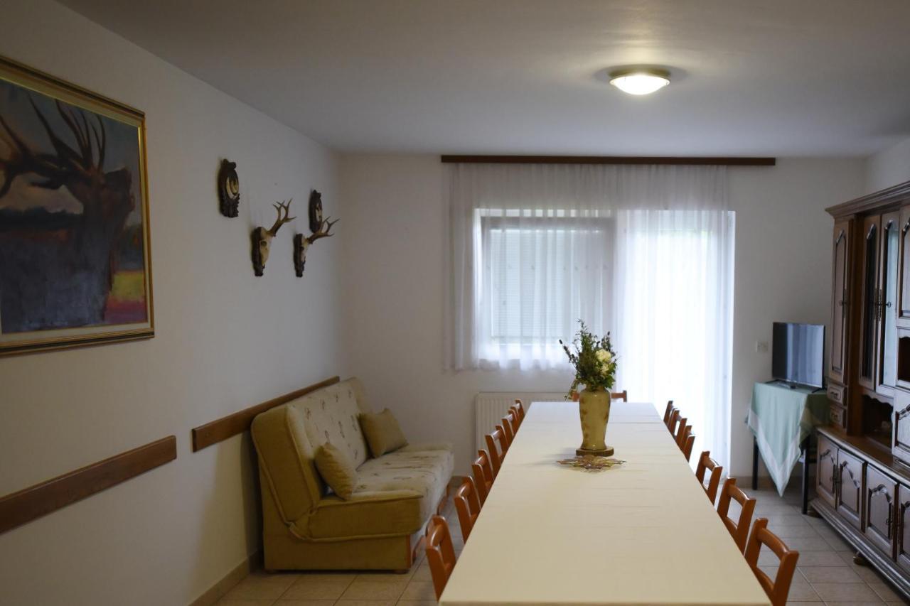 Prenociste Dzinic Hotel ซูปันยา ภายนอก รูปภาพ